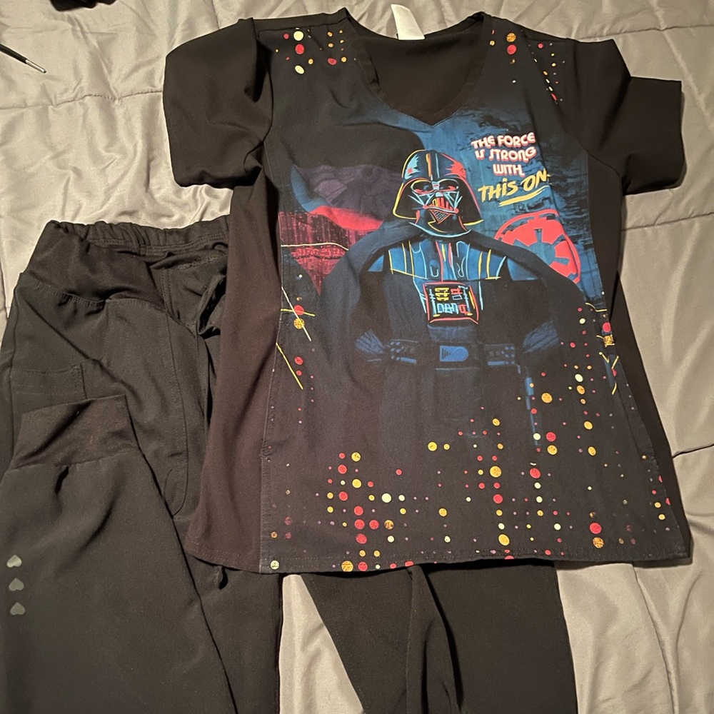 Scrub set